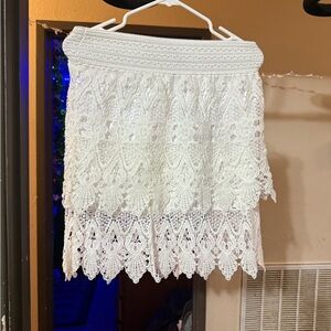 Chic White Lace Mini Skirt